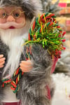 Dans Eden Müzikli Işıklı Noel Baba 30 Cm Kırmızı Kıyafetli Ayıcık Torba Detay Yılbaşı Yeni Yıl Dekor