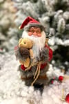 Dans Eden Müzikli Noel Baba 30 cm Kırmızı Kıyafetli Ayıcık Ve Torba Detaylı Yılbaşı Yeni Yıl Dekoru