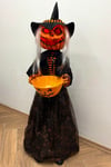 Dev Boy 140 cm Sağa Sola Dönen Şarkı Söyleyen Işıklı Kabak Cadı Şekerlik Halloween Cadılar Bayramı