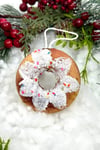 Granül Serpiştirilmiş Donut Yılbaşı Ağacı Süsü 8 Cm Renkli Parıltılı Yeni Yıl Strafor Çam Ağaç Süsü