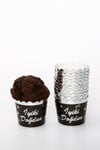 Gümüş Yaldızlı Siyah 12li Kek Kalıbı İyiki Doğdun Yazılı Fırında Dağılmayan 6.5x5 Cm Muffin Cupcake
