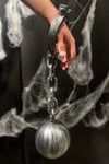 Halloween Gülle Kelepçe Cadılar Bayramı Partisi Pranga Dekoru Plastik 55 Cm Zincirli Eskitme Gümüş