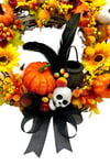Halloween Kapı Süsü 42x42 Cm Cadı Kazanı Kabak Stick Çiçek Detaylı Siyah Kurdeleli Cadılar Bayramı