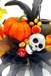 Halloween Kapı Süsü 42x42 Cm Cadı Kazanı Kabak Stick Çiçek Detaylı Siyah Kurdeleli Cadılar Bayramı