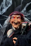 Halloween Partisi Cadı 50 Cm Işıklı Sesli Sese Duyarlı Özel Dokuma Kıyafetli Cadılar Bayramı Dekoru