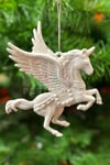 Kanatlı Beyaz Pegasus At Yılbaşı Ağaç Süsü Kabartmalı Unicorn Simli 12 Cm Yeni Yıl Çam Ağacı Süs