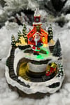 Kış Temalı Müzikli Işıklı Trenli Hareketli Noel Babalı 15x12 Cm Yılbaşı Yeni Yıl Dekoru Şehir Süsü