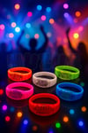 Sese Duyarlı 2’li Led Bileklik Seti Parti Konser Festival Etkinlik Uzun Pil Ömrü Tek Tuş Kontrol