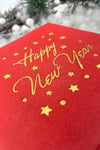 Yaldızlı Yılbaşı Peçete Happy New Year Parlak Baskılı Yıldız Detaylı Kırmızı Renkli 16 Adet 16x16 Cm