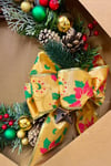 Yılbaşı Kapı Süsü 33x33 Cm Yeni Yıl Karşılama Dekoru Christmas Çelengi Kapı Çiçeği Dekoratif Fiyonk