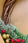 Yılbaşı Kapı Süsü 33x33 Cm Yeni Yıl Karşılama Dekoru Christmas Çelengi Kapı Çiçeği Dekoratif Fiyonk