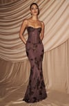 Askılı Çiçek Motifli Kahverengi Maksi Elbise