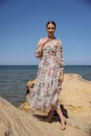 Çiçek Desenli Fırfırlı Midi Tasarım Elbise