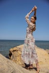 Çiçek Desenli Fırfırlı Midi Tasarım Elbise