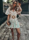 Çiçekli Rattan Kemerli Tasarım Elbise