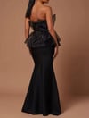 Tül Parçalı Peplum Detaylı Siyah Straplez Maksi Elbise