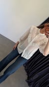 Lace İnce Dokulu İşleme Kollu Gömlek Ekru