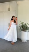 White Üstü Fistolu Elbise Beyaz