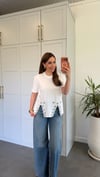 Yırtmacı Taş Detaylı Basic T-shirt Ekru