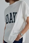 Beyaz Day Baskılı Tişört
