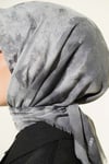 Batik Desenli Soft Eşarp Gri