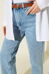 Kemerli Mom Jeans Pantolon Kar Açık