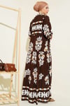 Motif Desen Hakim Yaka Elbise Kahve