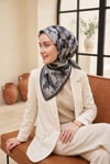 Natural Çiçek Desen Eşarp Serisi Siyah