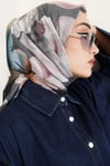 Soft Çiçek Desenli Eşarp Siyah