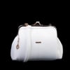 Nas Bag Burslu Klipsli Vintage Omuz ve Çapraz Çanta (23x20 cm ebatlarındadır) Beyaz Lopez