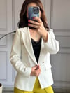 Beyaz Düğmeli Blazer Ceket
