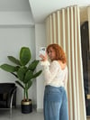Ekru Kare Yaka Fırfır Detaylı Dantel Bluz