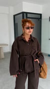 Kahve Kuşaklı Ceket Pantolon Takım