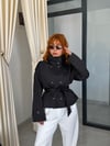 Siyah Kemerli Çift Sıra Düğmeli Kısa Dış Giyim
