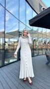 ÖNDEN DÜĞMELİ ELBİSE