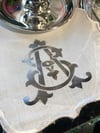 Kişiye Özel MONOGRAM Gümüş Harf Baskılı Keten Damat Kahvesi Mendili Peçetesi