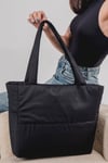 Siyah Renk Kabartmalı Puf Kumaş Shopper Çanta