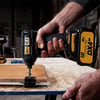 CAT DX71.2 18Volt 4.0Ah Li-ion Çift Akülü 215Nm Kömürsüz Profesyonel Şarjlı Darbeli Tornavida