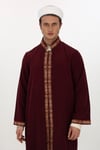 Özel Seri – Bordürlü Yarım Astarlı İmam Cübbesi-BordoÖzel Seri – Bordürlü Yarım Astarlı İmam Cübbesi CUBBEİMMAST-01ÖZEL SERİ – BORDÜRLÜ YARIM ASTARLI İMAM CÜBBESİSUFFA