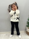 Siyah Fiyonklu Krem Takım