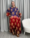 Dila Salaş Elbise Mor Kırmızı Desenli