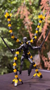  Lucky 13 Aksiyon Figürü Robot Oyuncak 13cm Siyah ve Sarı Mekanik Kol Eklenti Seti
