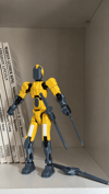 Titan 13 Aksiyon Figürü Robot Oyuncak 18cm ve Aksesuar Paketi Seti Sarı