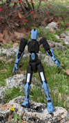 Titan 13 Aksiyon Figürü Robot Oyuncak 18cm ve Aksesuar Paketi Seti Siyah
