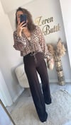 DİKİŞ DETAYLI KEMERLİ PANTOLON 