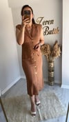 ÖNDEN DÜĞMELİ KETEN ELBİSE 