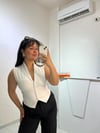 Beyaz Düğme Detaylı Yelek