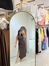 Drape Detaylı Gold Tokalı Kahve Midi Boy Elbise