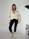 Bej Cırt Detay Astronot Kapşonlu Şişme Mont KABAN & MONT & CEKET - Taksim Butik