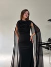 Siyah Bel Volanlı Uzun Pelerin Elbise ELBİSE - Taksim Butik